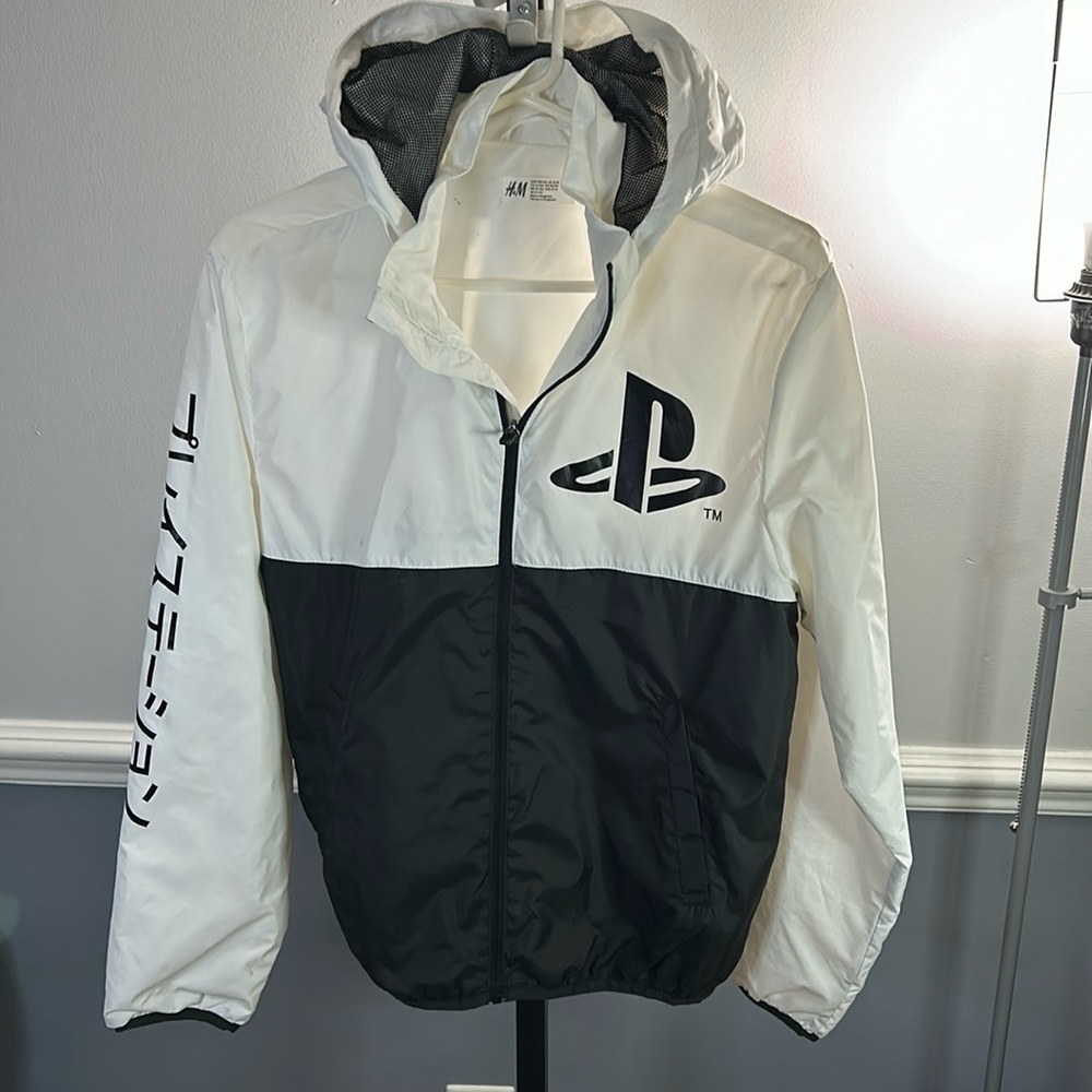 NWOT H&M Boys 16/18 PlayStation Hooded Windbreaker